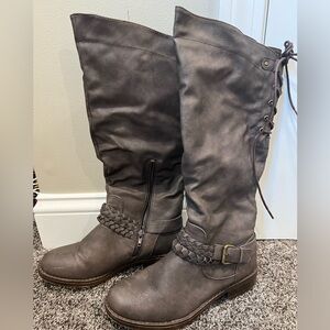 Xoxo Size 7 Grey Brown Wide Calf Boots